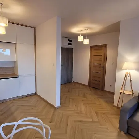 Niegocin Garaz Basen Plaza Gizycko * Вилкасы