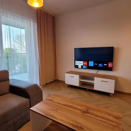 Niegocin Garaz Basen Plaza Gizycko