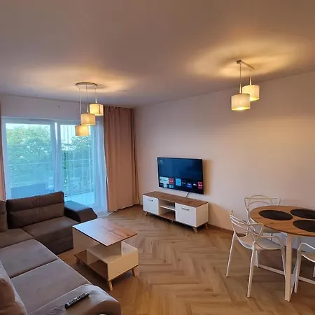 Niegocin Garaz Basen Plaza Gizycko * Вилкасы