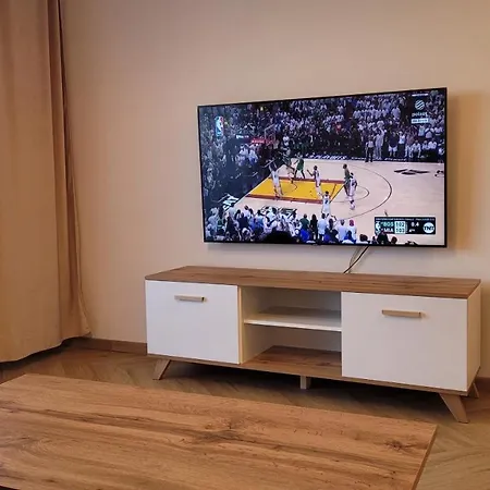 Niegocin Garaz Basen Plaza Gizycko *