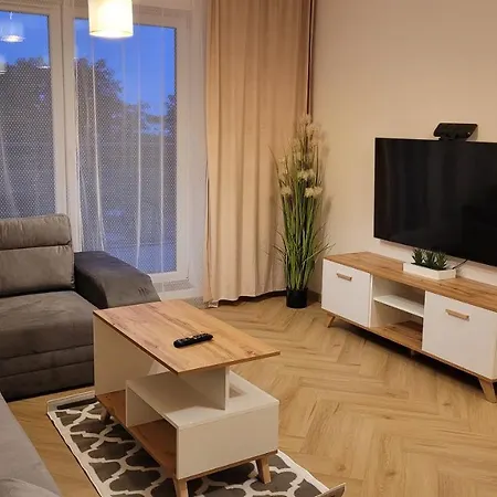 Niegocin Garaz Basen Plaza Gizycko * Вилкасы